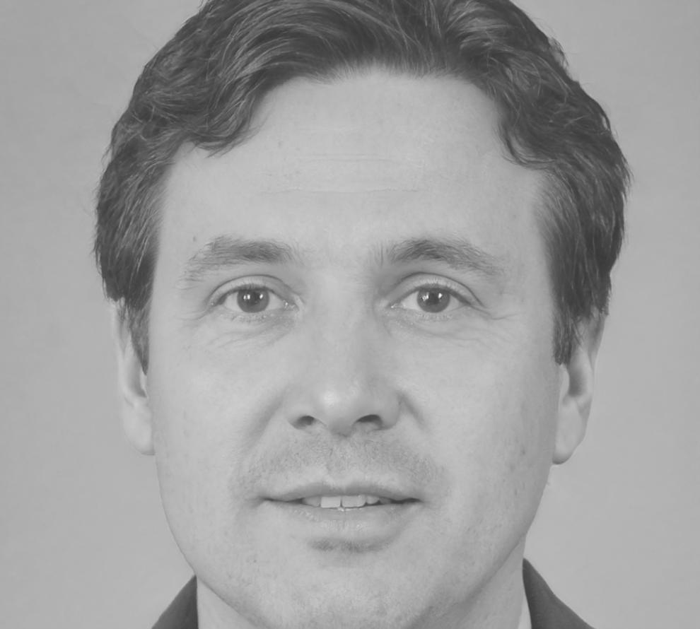 Santiago Vega, Cash Flow Specialist